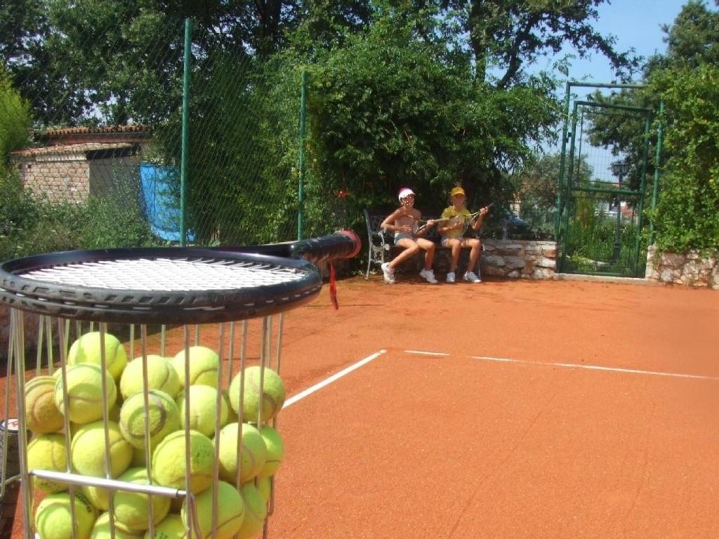 Villa In Funtana With Private Tenniscourt Екстериор снимка