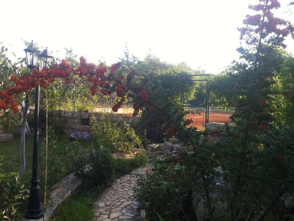Villa In Funtana With Private Tenniscourt Екстериор снимка