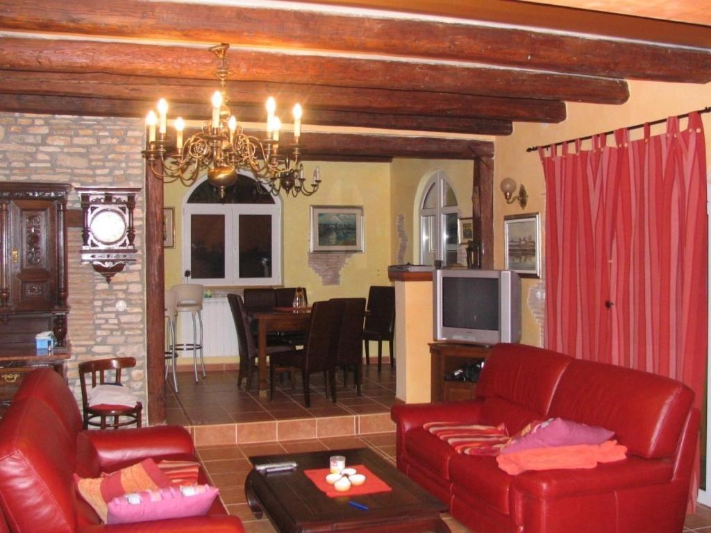 Villa In Funtana With Private Tenniscourt Екстериор снимка